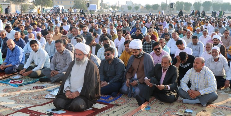 نماز عید سعید فطر با شکوه خاصی در بندرلنگه برگزار شد