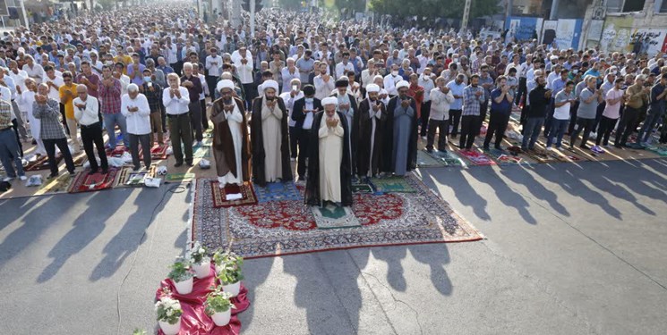 اقامه نماز عید فطر در بندرعباس